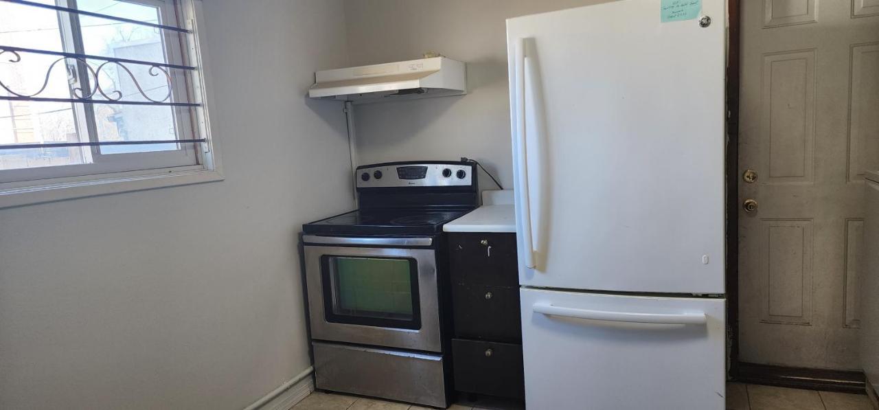 Chesskings Guest House - Unit 1 วินนิเพก ภายนอก รูปภาพ